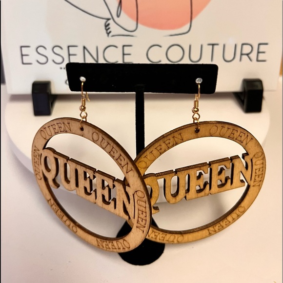 SALE! Queen Afrocentric Text Wood Dangle Pierced Earrings - Picture 8 of 9
